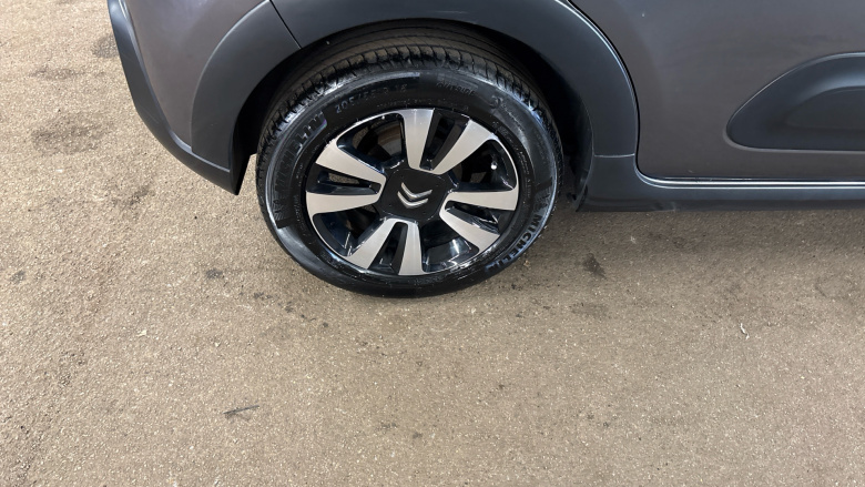 Citroen C3 1.2 PureTech C-Series Edition 5dr Petrol Hatchback